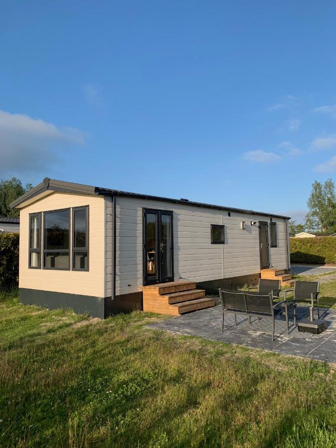 Chalet Rivendell Menaldum Exterior foto